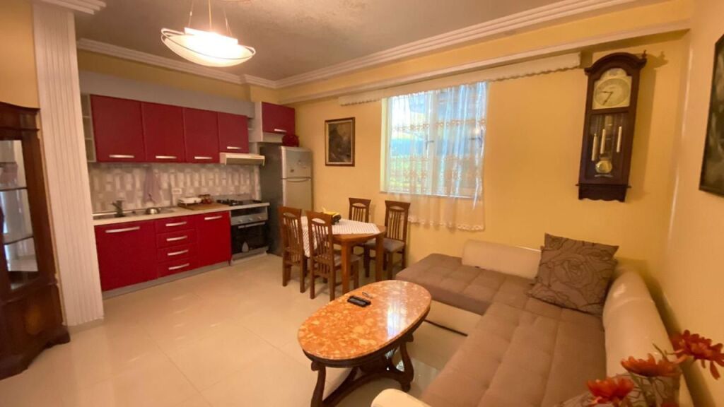 🏢Rruga e Dibres prane Viles Gold jepet me qera apartament,1+1, i mobiluar.50,000 Leke
