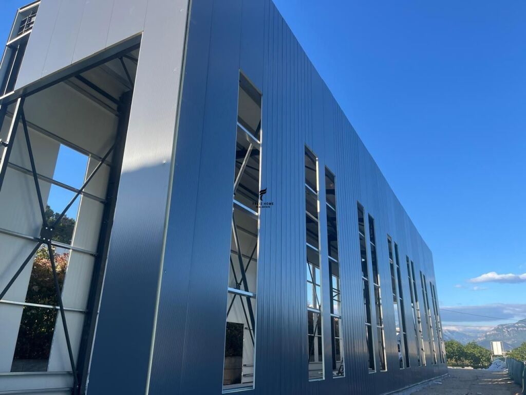 WAREHOUSE FOR RENT 230M2 VAQARR 165,000 LEKE FH-72153