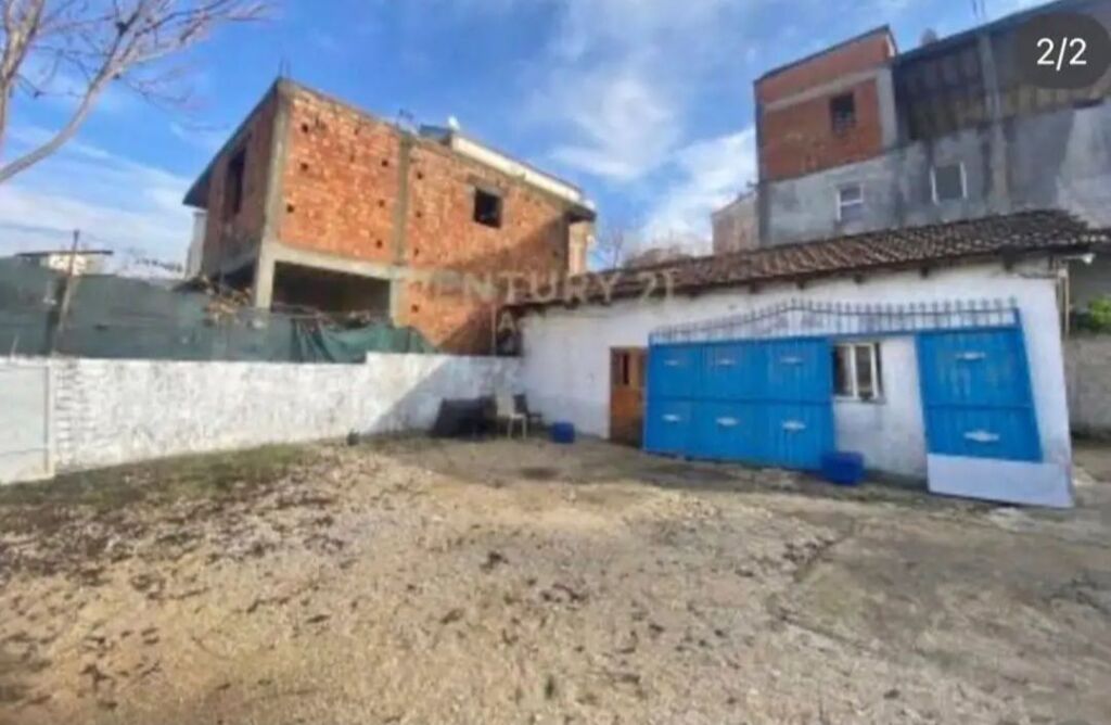WAREHOUSE + LAND 250 m2 FOR RENT - Kinostudio, Tirane.