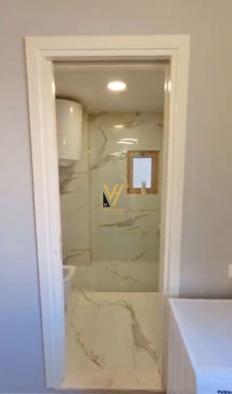 VENDESI APPARTAMENTO 1+1+BLK VICINO AL COMUNE DI PARIGI 17.000.000 LEKE