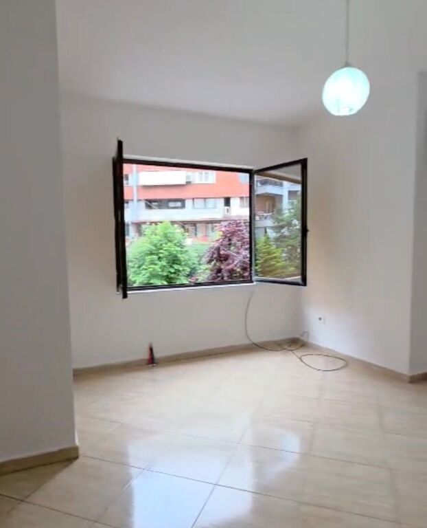 Apartament 1+1 me qira bosh tek Rrethi Astirit!
