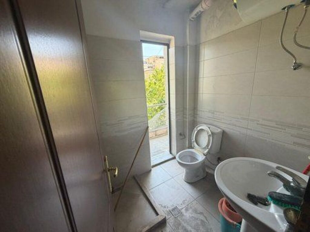 In vendita, Appartamento 2+1+Deposito, Viale Bajram Curri, Tirana