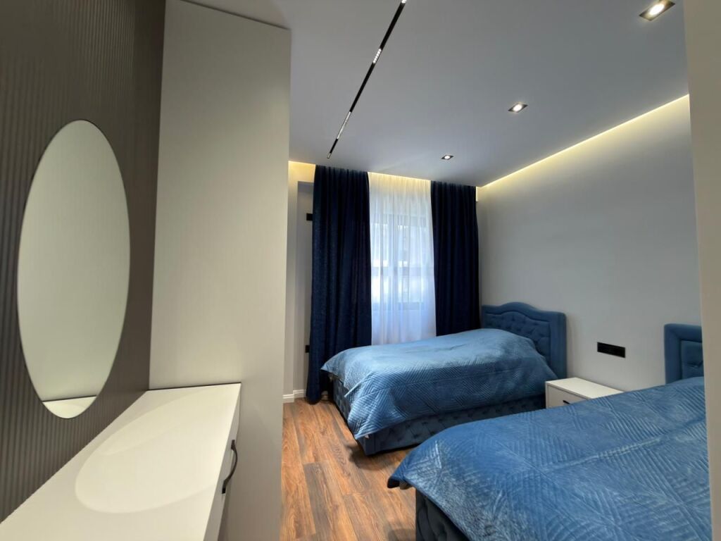 Shitet Luks apartament 2+1 Lungomare Vlore