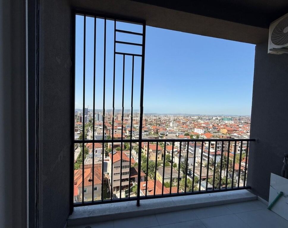 QIRA ! APARTAMENT 2+1+2 NE ZONEN E 5 MAJIT