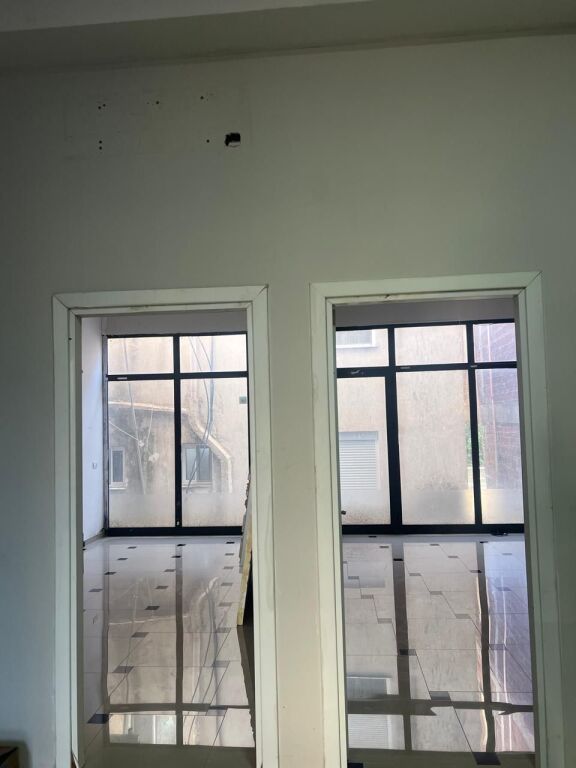 Shop for rent 40,000 lek/month in Astir!