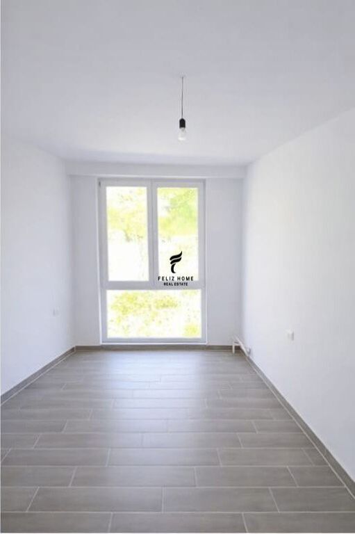 OFFICE FOR RENT 94M2 5 MAY 40,000 LEKE FH-72266