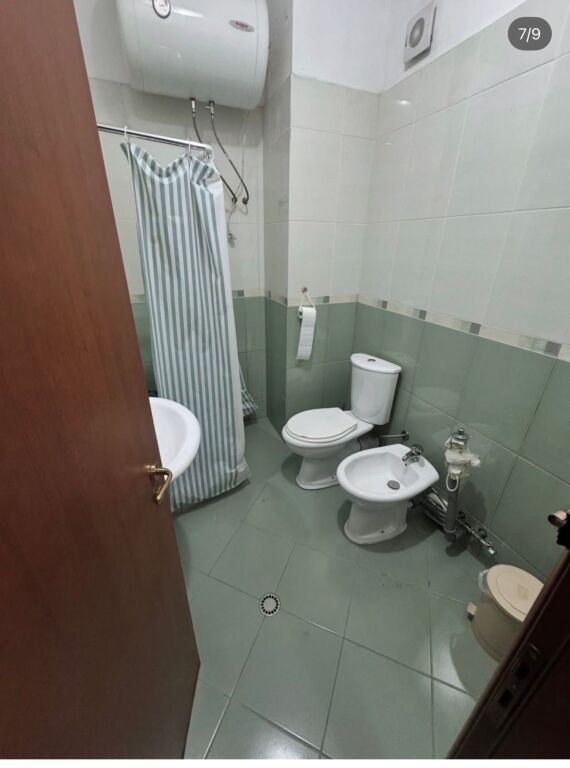 Apartment for office, on Zogu i Pare boulevard, price 500 thousand lek