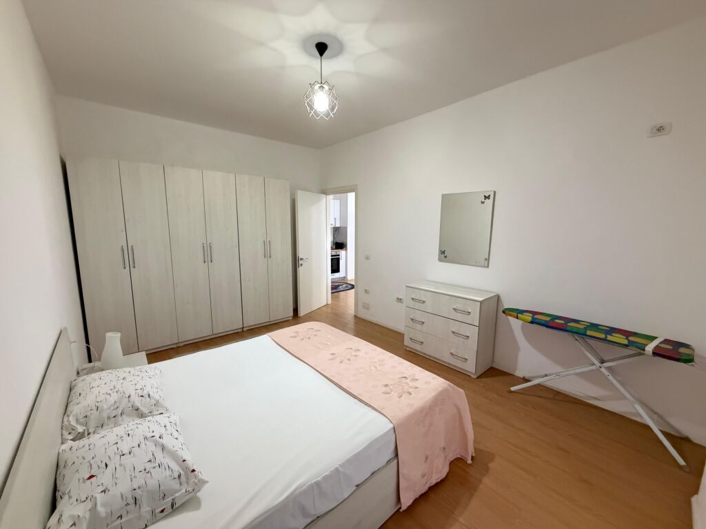 Apartament me qera 1+1 Tek 5 maji