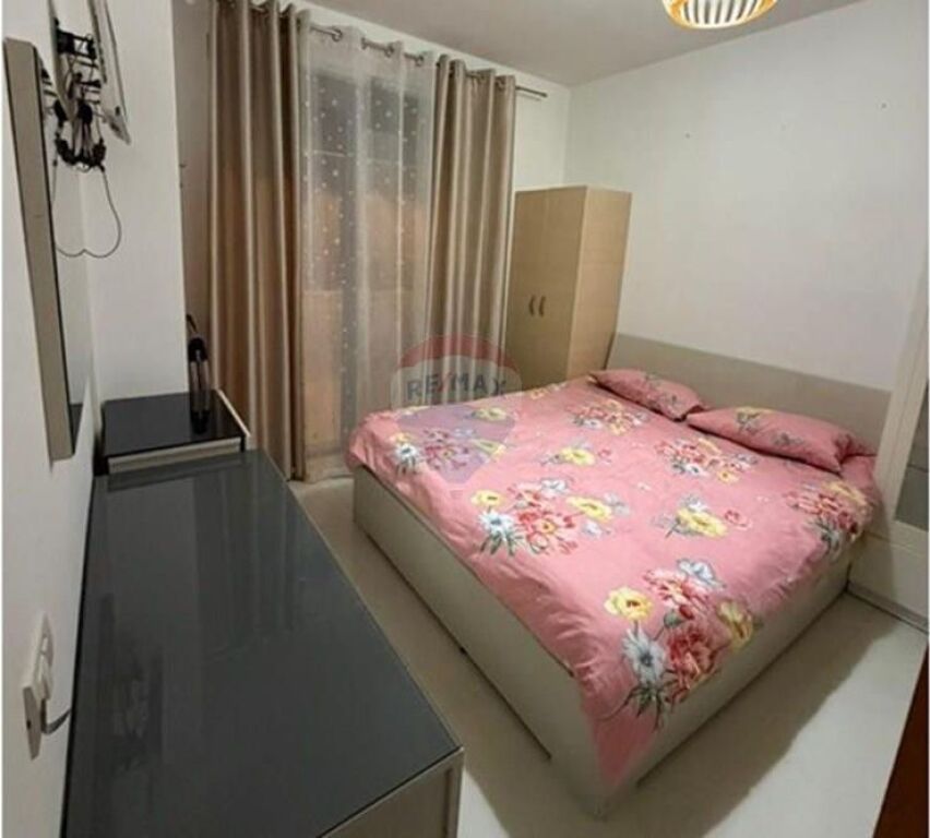 Apartament 1+1 me qira, Astir