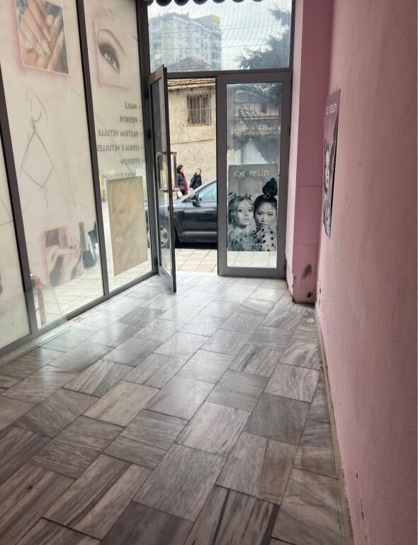 Shop for Rent 16 m2 - Train Station, Tirana
