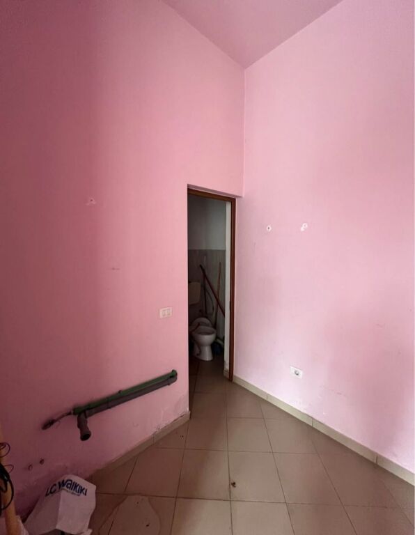 Shop for Rent 16 m2 - Train Station, Tirana
