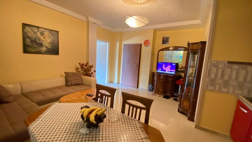 🏢Rruga e Dibres prane Viles Gold jepet me qera apartament,1+1, i mobiluar.50,000 Leke