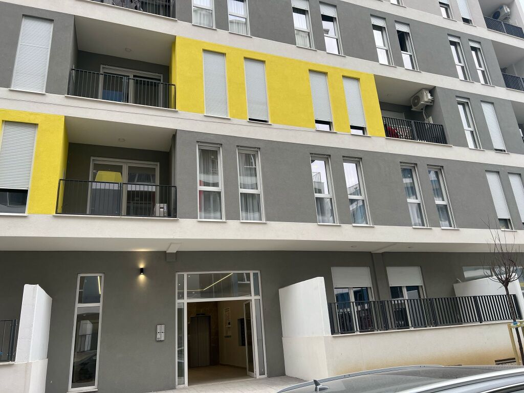 Univers City- apartment me qera (vetem per biznes)