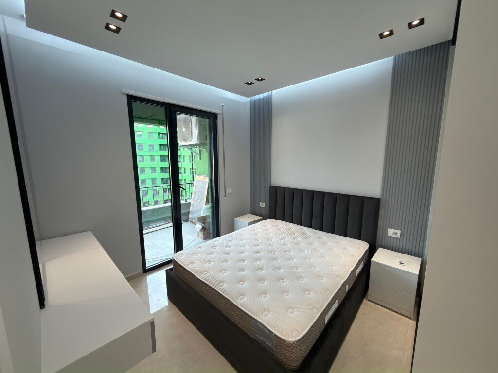🏡 Apartment 1+1 for Sale with Parking – Near 5 Maji  📍 Location: 5 Maji Area 🏢 Floor: 5 🛗 New building with 2 elevators  ✨ The apartment is newly renovated and never lived in before – everything is new, ready to move in!  📐 Area: 55.7 m² 🚗 Includes parking space  💶 Price: 155,000€  📞 For more information or a visit, contact us!