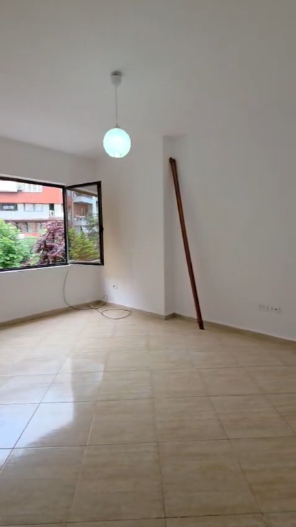 Appartamento 1+1 in affitto ad Astir vicino a Rrethi !