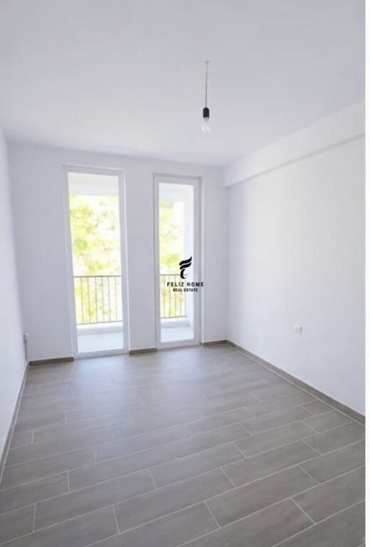 OFFICE FOR RENT 94M2 5 MAY 40,000 LEKE FH-72266