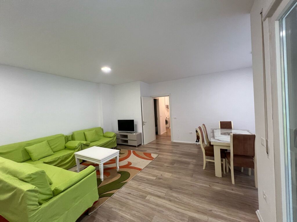 Univers City- apartment me qera (vetem per biznes)