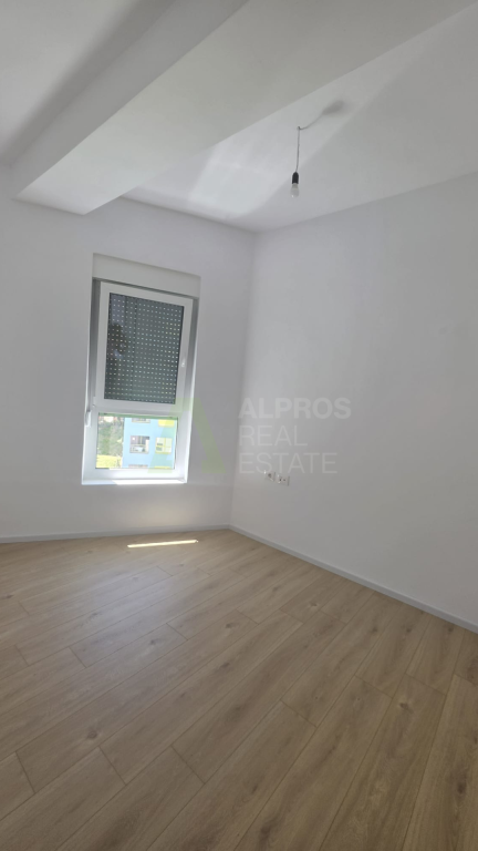 jepet me qera apartament 2+1, 400 mije leke,kati 6, kontakti, ali demi