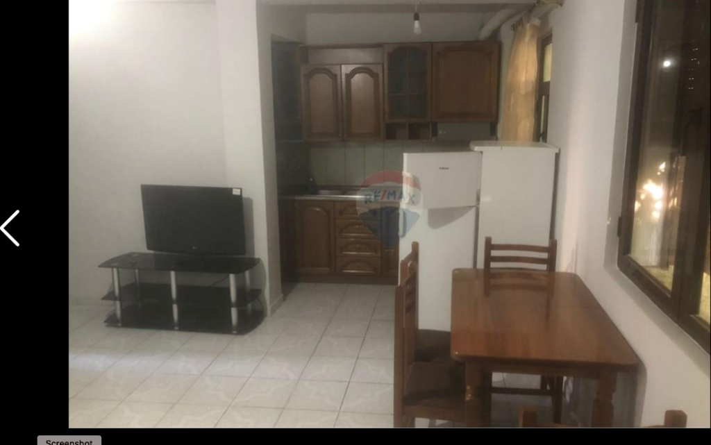 Appartamento in affitto 1+1 a Komuna e Parisit