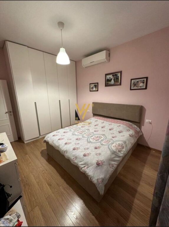 JEPET SHTEPI PRIVATE 2+1+BLK ME QERA NE INSTITUT 600 EURO