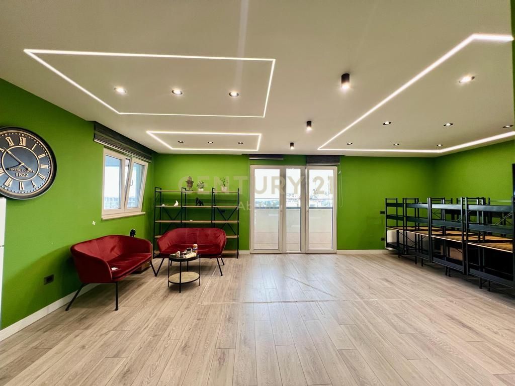 IN AFFITTO, UFFICIO MODERNO - 180 M2 con VISTA, PORCELLANA‼️