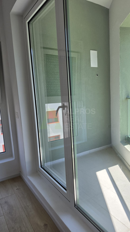 jepet me qera apartament 2+1, 400 mije leke,kati 6, kontakti, ali demi