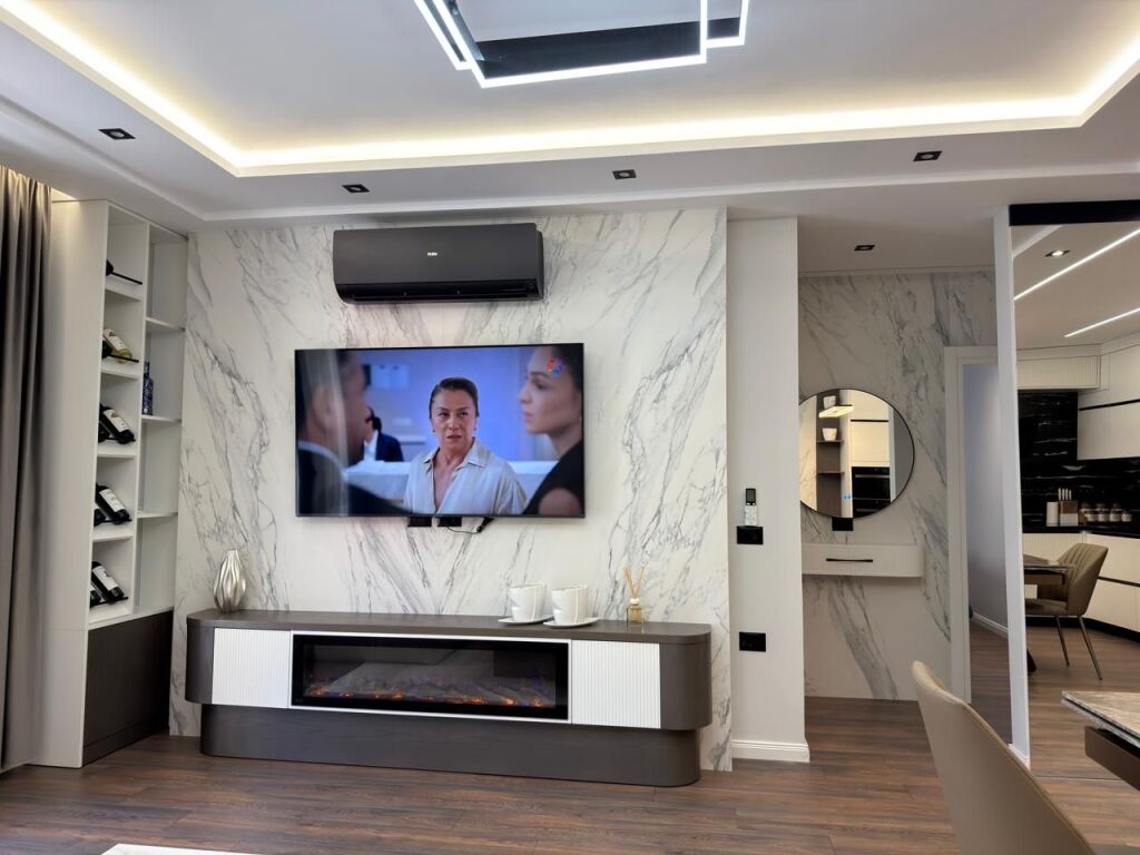 Shitet Luks apartament 2+1 Lungomare Vlore