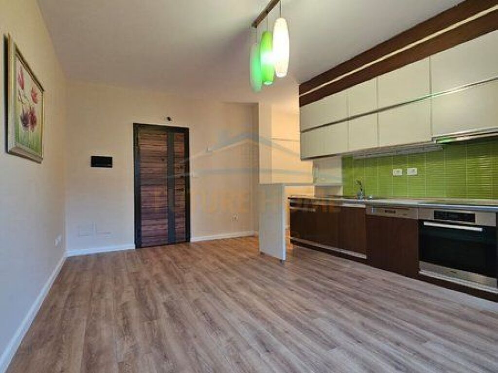 Shitet, Apartament 1+1, Rruga Mine Peza, Tirane