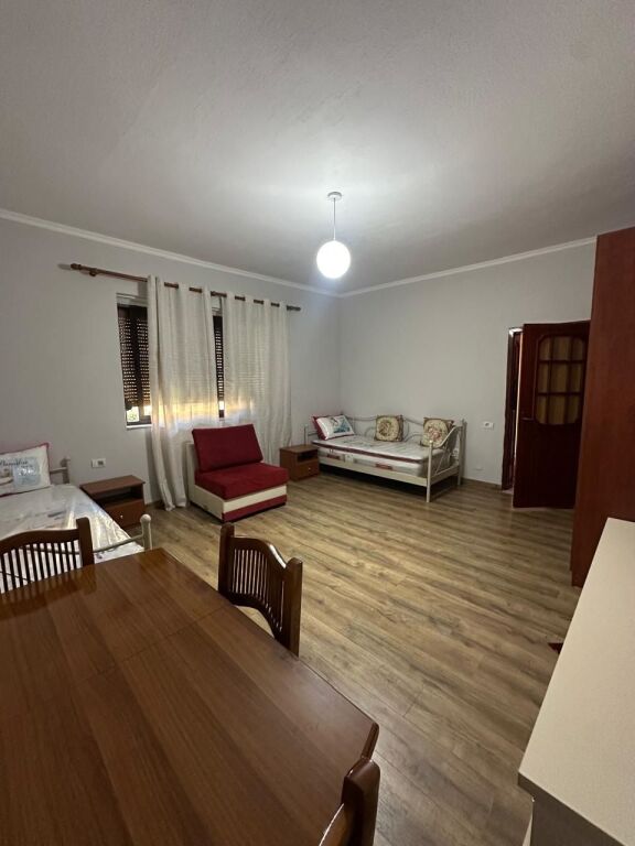 Affitto | Garsoniere | Qyteti Studenti | 350 €/mese