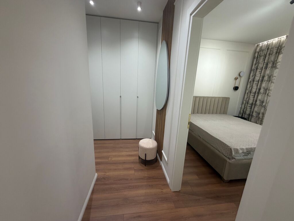 1+1, furnished, Kensli residence, porcelain, 700 thousand lek