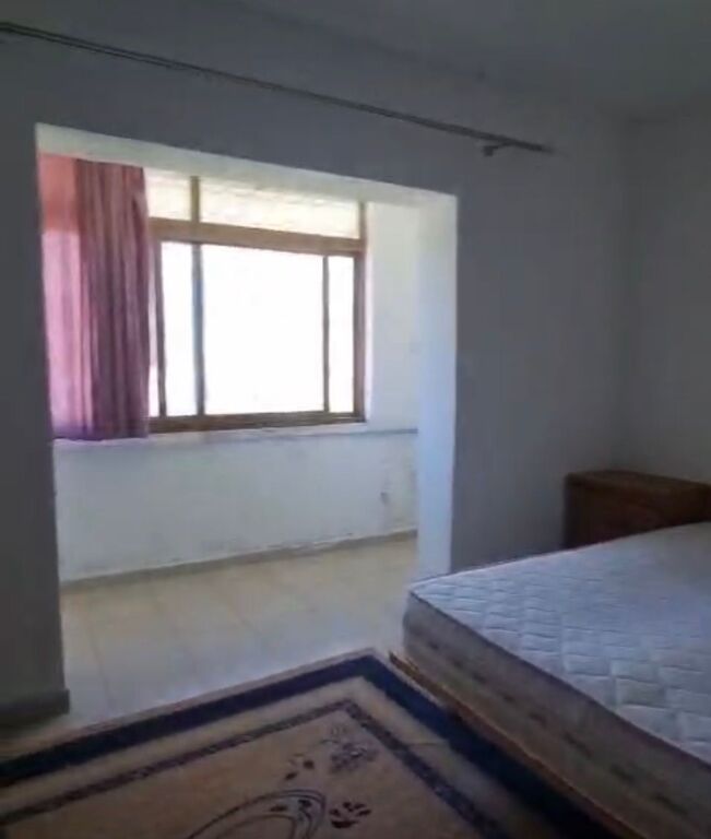 Apartament 1+1 për shitje pranë Kryegjyshatës!
