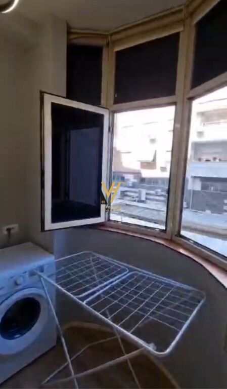 VENDESI APPARTAMENTO 1+1+BLK VICINO AL COMUNE DI PARIGI 17.000.000 LEKE