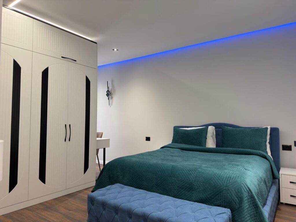 Shitet Luks apartament 2+1 Lungomare Vlore
