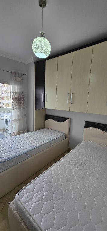 2+1, arredato alla villa L 1, prezzo 500 euro