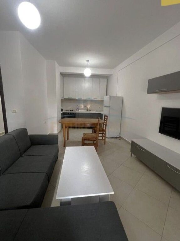 In vendita, Appartamento 1+1, Unaza e Re, Tirana