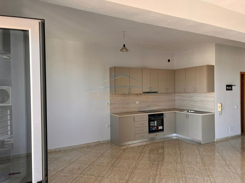 Qera, Apartament 2+1+2, Rruga e Kavajes