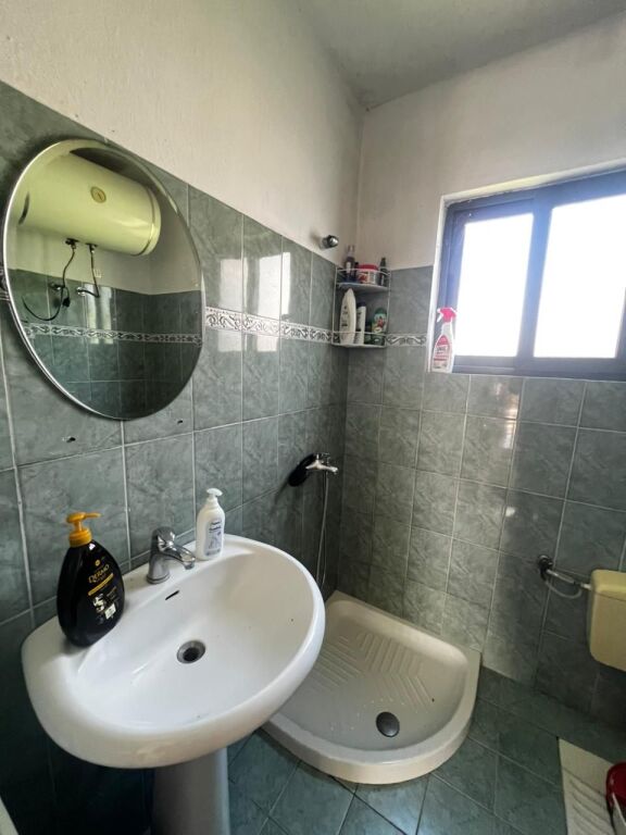 VENDESI PRIVATA IN VENDITA VICINO ALL'HOTEL DELTA, AUTOSTRADA DURRES-TIRANE