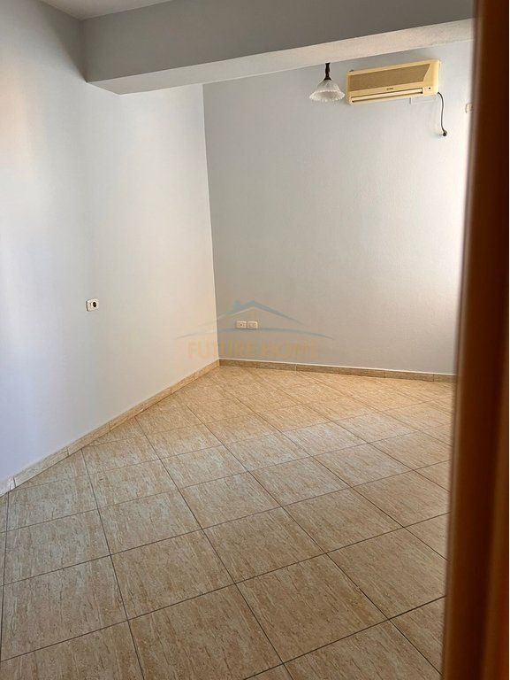 Qera, Apartament 2+1+2, Rruga e Kavajes
