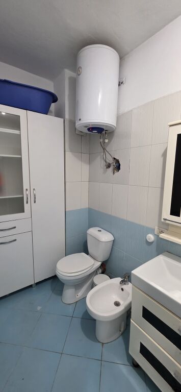 2+1, arredato alla villa L 1, prezzo 500 euro