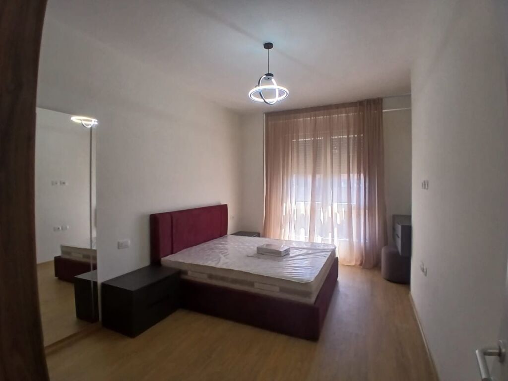 Jepet me qira 1+1 Rruga 5 Maji Kompleksi Inerti 500 mije leke