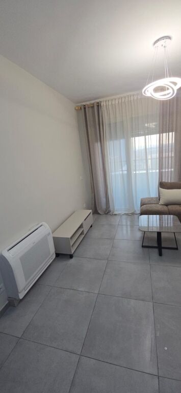 Jepet me qira apartament 1+1+parking tek Univers City
