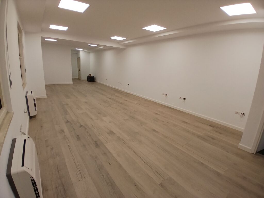 Zyrë me Qera në Ish Bllok - Gati per biznes