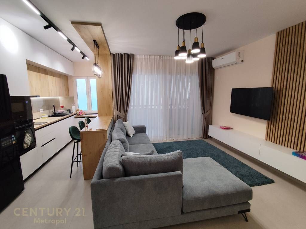 APARTAMENT 1+1 PER QIRA PRANE MYSLYM SHYRI!