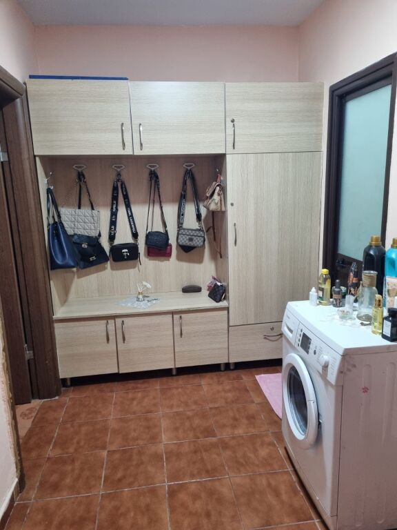 Jepet me qera Apartamenti 1+1📍Perball ministrise se mbrojtjes , Rruga e Dibrës ✨