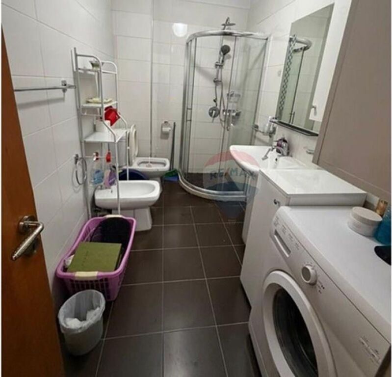 Apartament 1+1 me qira, Astir