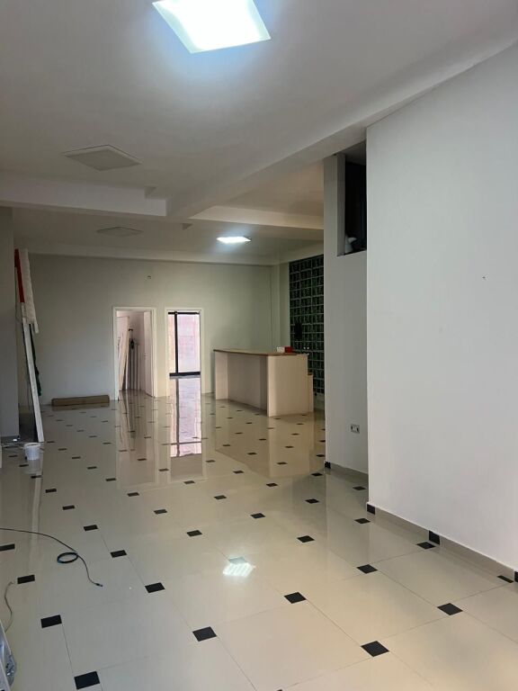 Shop for rent 40,000 lek/month in Astir!