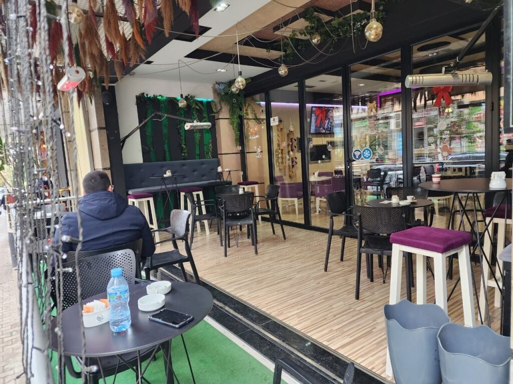 🏢 LOCALE COMMERCIALE IN AFFITTO – VIA SHYQYRI BRARI