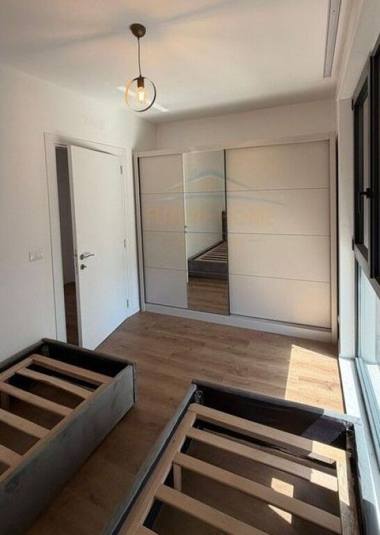 Qera, Apartament 2+1+2,Akses Tirana