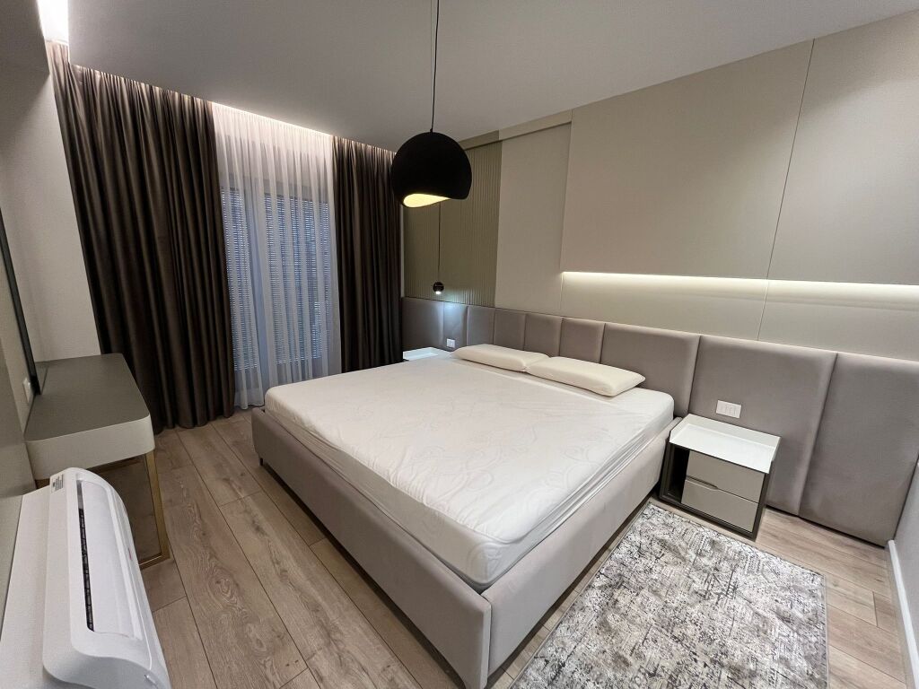 3+1, with veranda and parking, kodra e diellit 2, 1800 euro