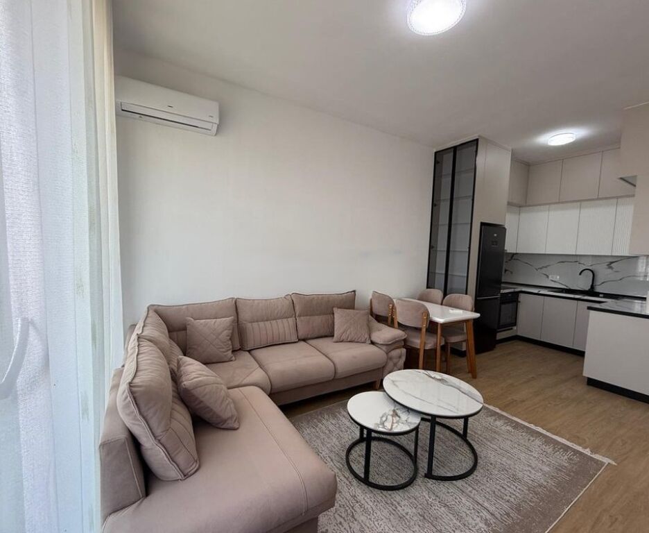 QIRA ! APARTAMENT 2+1+2 NE ZONEN E 5 MAJIT